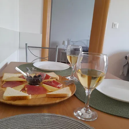 Apartamento Bezauberndes In Nur 500 Meter Zum Mit Privatem Balkon *