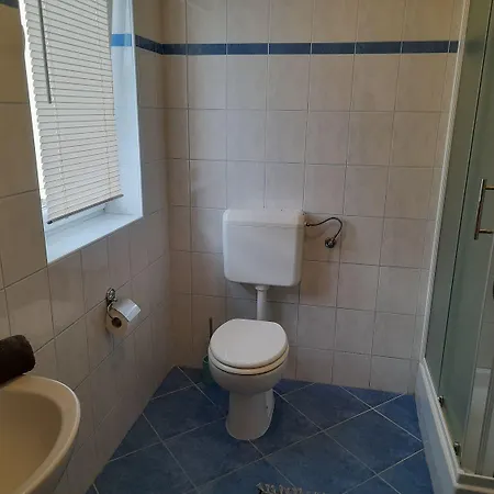Apartamento Bezauberndes In Nur 500 Meter Zum Mit Privatem Balkon